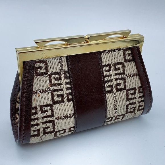 GIVENCHY Change Purse Wallet - Picture 5 of 7